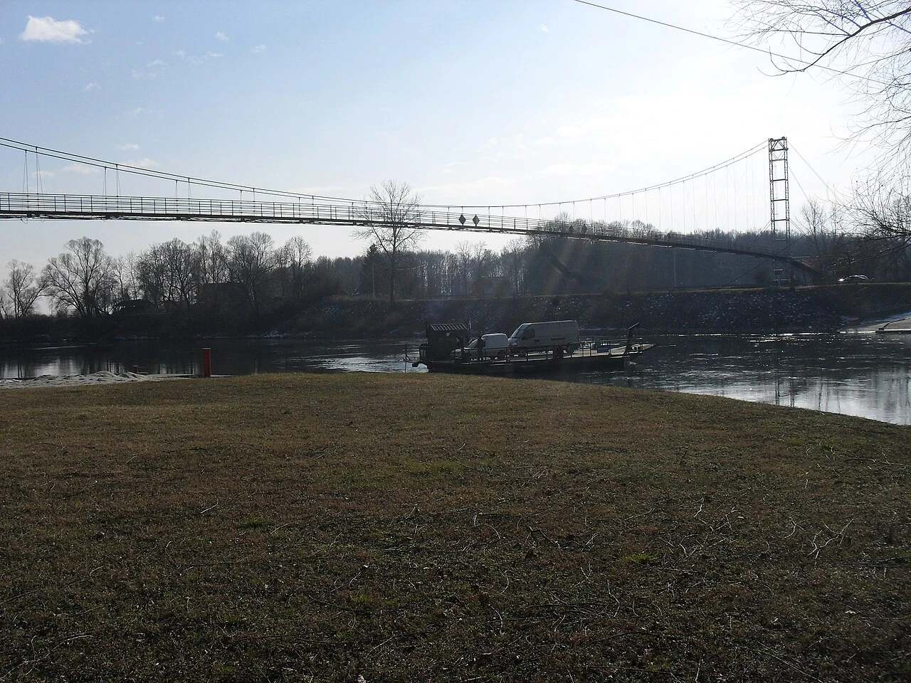Skela i most preko Drave kod Križnice na arhivskoj fotografiji iz 2011.